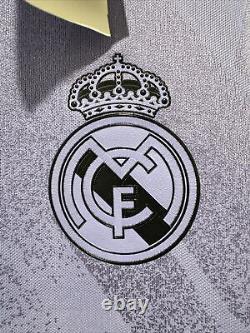 Tchouameni #18 Men's LARGE Real Madrid Adidas Authentic Away Jersey CL