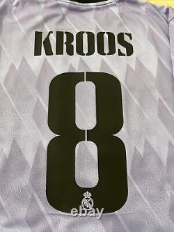Tony Kroos #8 Mens LARGE Real Madrid Champions League Jersey