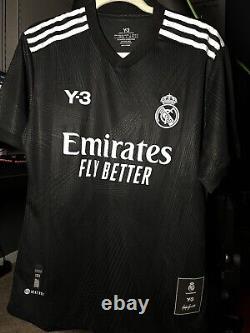 Vini Jr. Signed Y-3 Real Madrid Jersey Large (Beckett COA) Mint condition