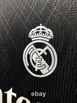 Vini Jr. Signed Y-3 Real Madrid Jersey Large (Beckett COA) Mint condition