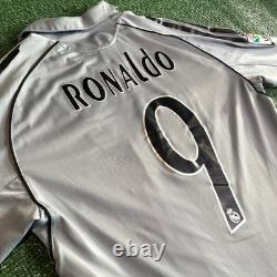 Vintage Adidas Real Madrid #9 Ronaldo 2005/2006 Third Soccer Jersey (M)