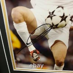 ZINEDINE ZIDANE of Real Madrid Signed Photo with Shirt Jersey Autographed